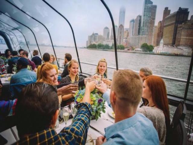 Crociera Bateaux New York con cena